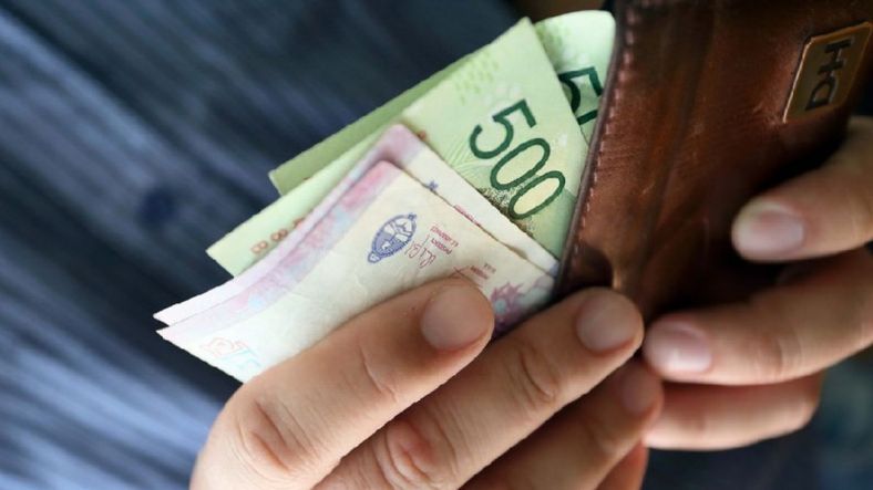 El Gobierno oficializó el aumento de $4 mil para los trabajadores privados