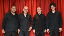 Marcelo Hernández, José Pitella, Daniel Fermani y Leonardo Pitella son los que llevan adelante  Sheakespeare, pasión y locura, la ópera que se verá en el Teatro Independencia.