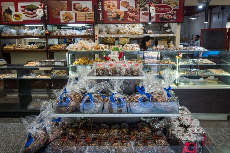 Pan dulce y panetones, los infaltables de Navidad.