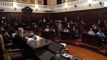 La Legislatura de Mendoza aprobó el nuevo Estatuto el Empleado Público que envió el gobernador Alfredo Cornejo.&nbsp;
