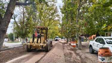 Inician nuevas tareas de ensanche en la Ruta Nacional 143 y hay desvíos entre las calles El Chañaral y El Toledano. Inician nuevas tareas de ensanche en la Ruta Nacional 143 y hay desvíos entre las calles El Chañaral y El Toledano.