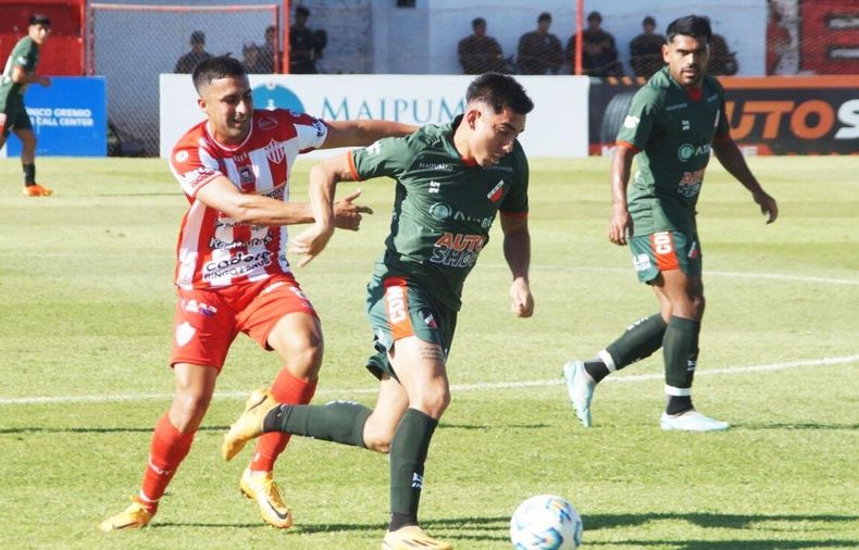 El Botellero no pudo imponer su fútbol (Foto: Prensa DM).