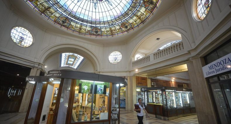 El Pasaje San Martín en la Ciudad de Mendoza.