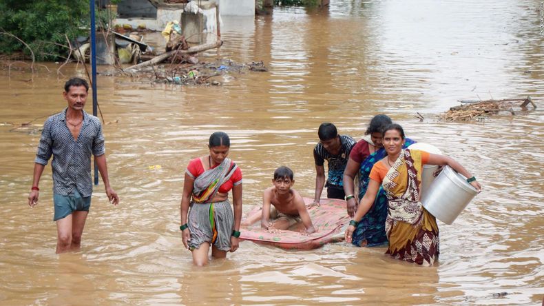 Fuertes lluvias en la India dejan al menos 24 muertos.
