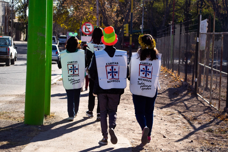 Cáritas vuelve a realizar su colecta anual, esta vez, con alrededor de 800 voluntarios en todo Mendoza.