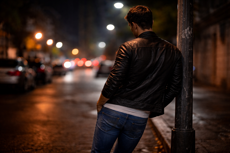 Los hombres le buscan salida a la crisis y ofrecen sus cuerpos: crece el trabajo sexual masculino