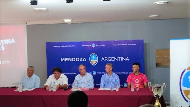 La Vuelta Ciclista de Mendoza pone primera.