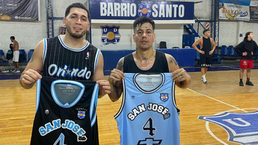 El Duki en Mendoza: antes de su show se tomó el tiempo para jugar un picadito en San José