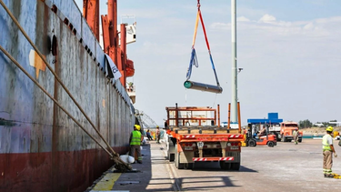 Los caños y bombas importadas desde China en el centro de la polémica en Vaca Muerta Los caños y bombas importadas desde China en el centro de la polémica en Vaca Muerta