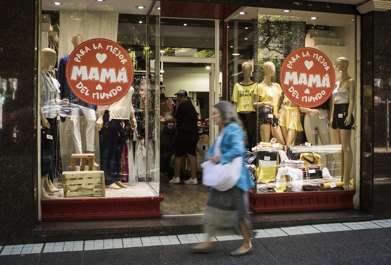 comercios día de la madre, mama, promociones, regalos, ropa, tienda
