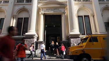 El Banco Central baja al 30% la tasa de Lebacs