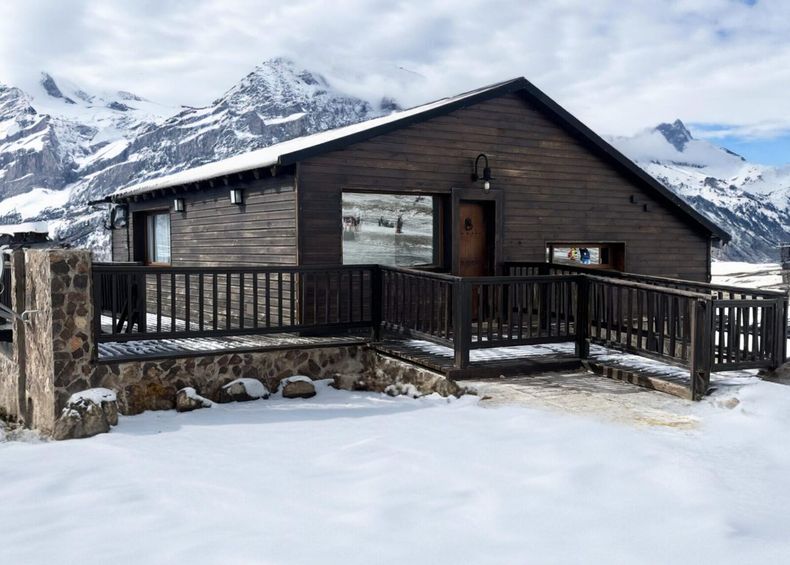 Vacaciones de invierno 2026: cuánto cuesta alquilar una cabaña en Mendoza