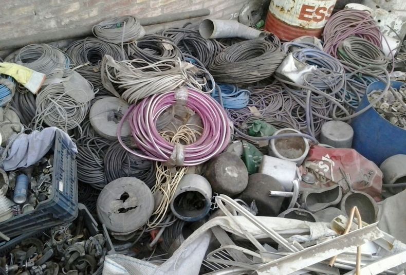 Cables secuestrados en San Rafael