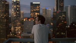 La impresionante película de Inteligencia Artificial y amor que la rompe en Netflix.