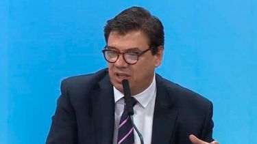 Moroni se comprometió ante empresarios a seguir asistiendo a las pymes