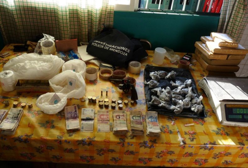 Secuestro de marihuana en barrio La Gloria