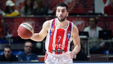 Facu Campazzo por ahora solamente en el plano local.