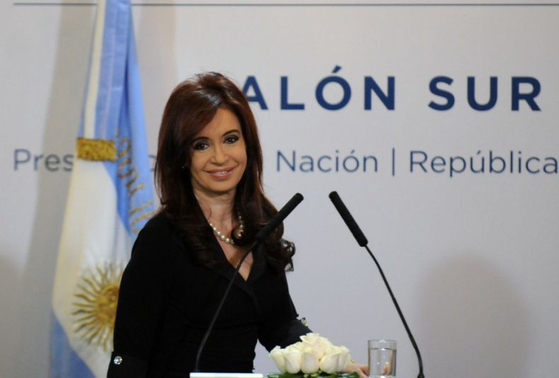 La Presidenta presenta una leve mejoría.