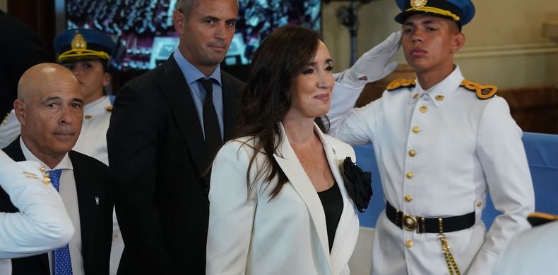 Antes del discurso del presidente Javier Milei, la titular del Senado, Victoria Villarruel, le dio inicio formal a la Asamblea Legislativa.