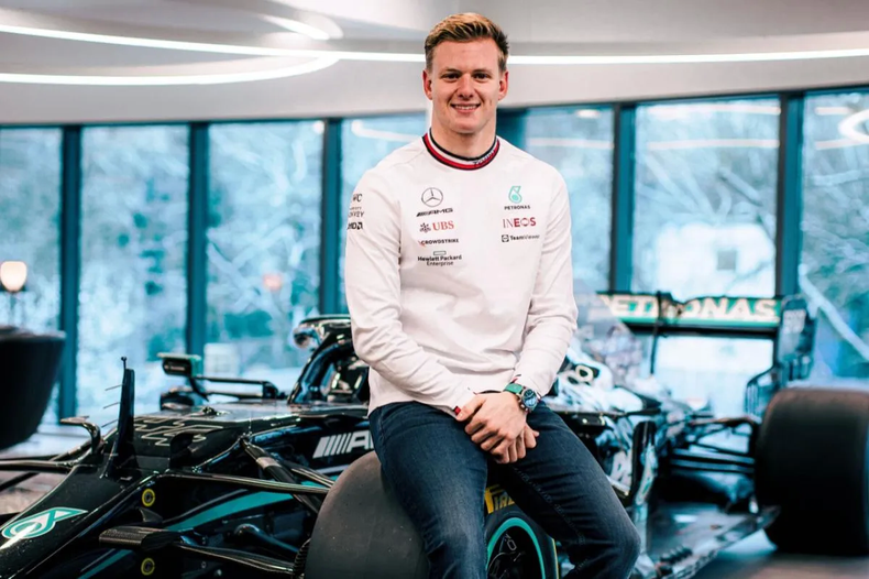 mick-schumacher-mercedes-f1-2902422.webp