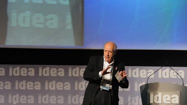 Lavagna: Argentina debe privilegiar al 93% de los bonistas y no hipotecar su futuro por cumplir con la decisión judicial