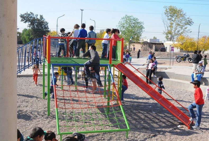 Plaza barrio Irrigación de Godoy Cruz