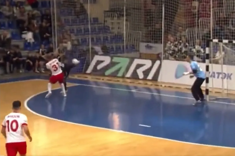&nbsp;Andrey Batyrev y el gol más espectacular del Futsal.
