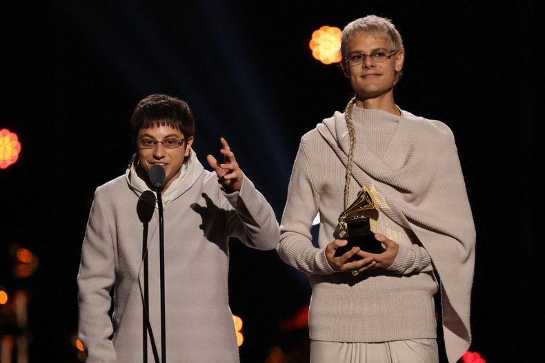 Ca7riel & Paco Amoroso, el dúo argentino que triunfó en los Premios Grammy 2026