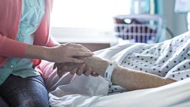 Eutanasia, en la mira: Mendoza impulsa la discusión para garantizar la dignidad de las personas. Eutanasia, en la mira: Mendoza impulsa la discusión para garantizar la dignidad de las personas.