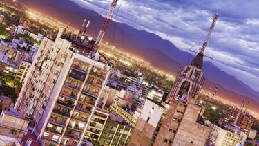 Sitio Andino | mendoza ciudad noche edificios foto ciudad desde arriba