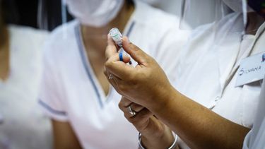 Vacunación: allanaron un Centro de Salud de Las Heras por emitir certificados falsos. Imagen ilustrativa.