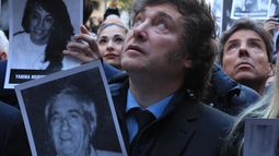 Javier Milei participa del acto por el 30° aniversario del atentado a la AMIA.