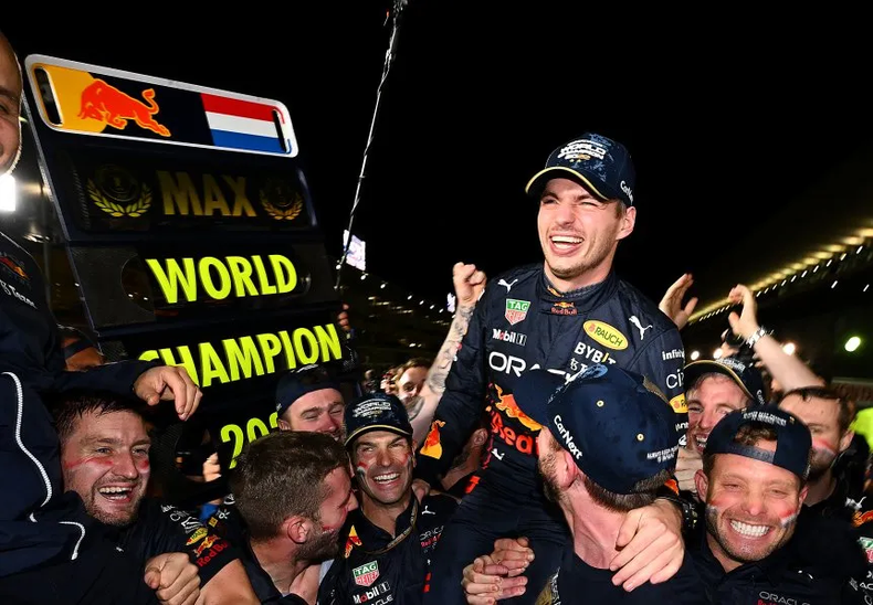Max Verstappen y su equipo Red Bull recibieron una fuerte sanción económica de la FIA.