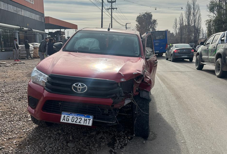 Un adolescente de 14 años que circulaba en moto perdió la vida tras colisionar contra dos vehículos