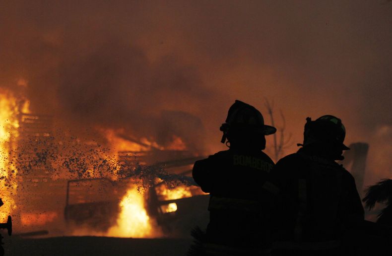 Bomberos y especialistas ayudan a Chile en los incendios.&nbsp;