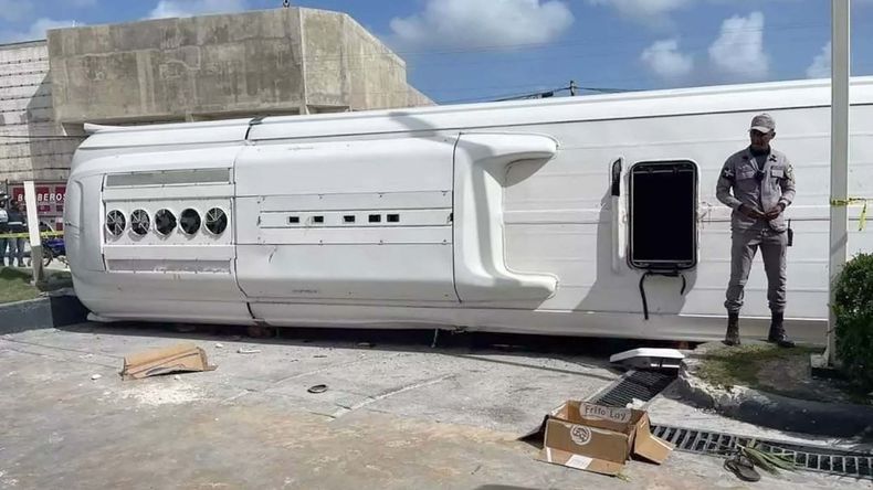 El colectivo que protagoniz&oacute; el vuelco en Punta Cana llevaba a varios turistas a la isla Saona, entre ellos a Valeria Paola Medina