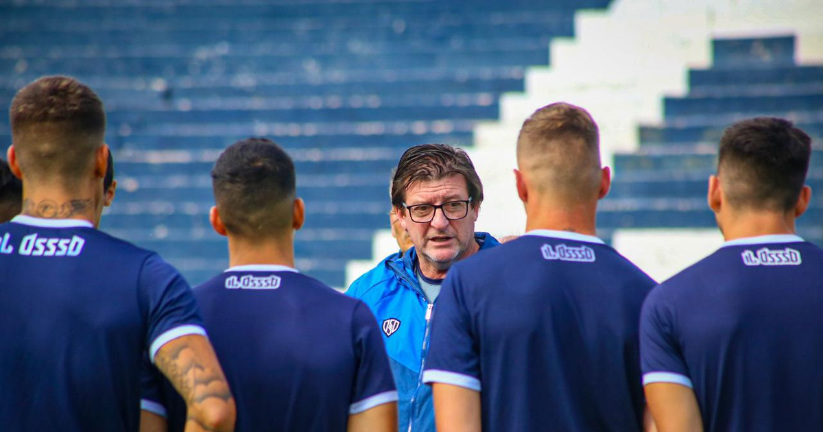 Alfredo Berti arrancó su segundo ciclo como DT de Independiente Rivadavia