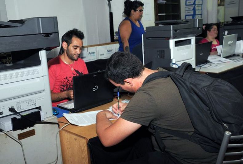 Firma de contratos vendimia