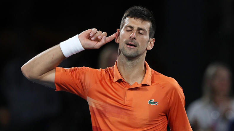 Le bajaron el pulgar a Djokovic.