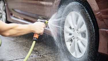 Riego, lavado y conexiones clandestinas: así quedan las multas por uso indebido del agua. Riego, lavado y conexiones clandestinas: así quedan las multas por uso indebido del agua.