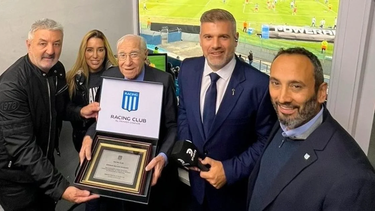 A lo 89 años, Enrique Macaya Márquez volvió a las transmisiones de fútbol.