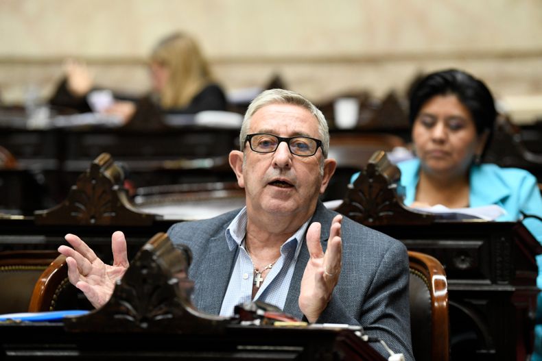 El exgobernador explicó el alcance del proyecto que él impulsa