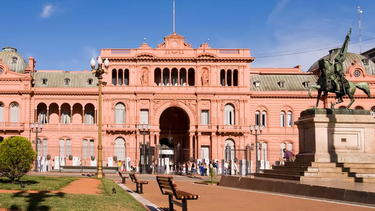 Oficializan el decreto que dispone feriado nacional.
