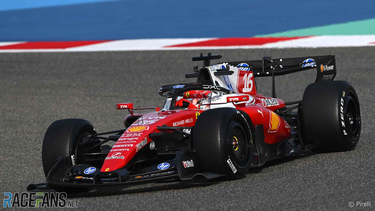 Charles Leclerc marcó el mejor registro del jueves en Sakhir y Ferrari mostró solidez en ritmo y fiabilidad. Charles Leclerc marcó el mejor registro del jueves en Sakhir y Ferrari mostró solidez en ritmo y fiabilidad.