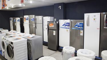 Cada vez más argentinos no pueden pagar electrodomésticos comprados en cuotasReducen los aranceles de importación para heladeras y neumáticos. Cada vez más argentinos no pueden pagar electrodomésticos comprados en cuotasReducen los aranceles de importación para heladeras y neumáticos.