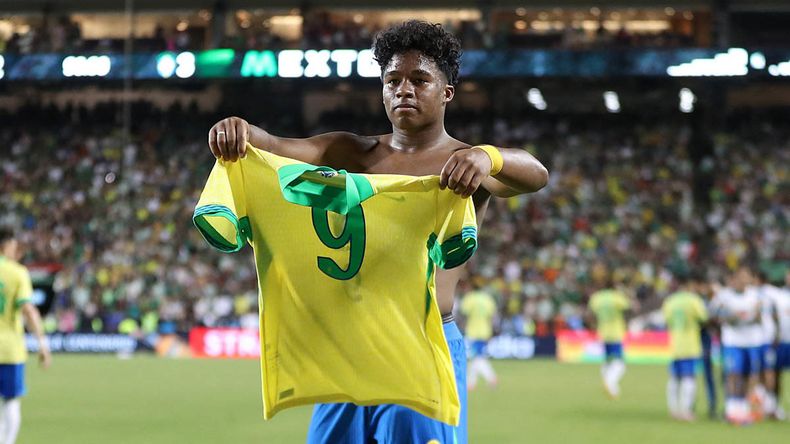 Endrick puso el fútbol en Brasil.