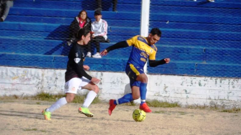 Fútbol. Huracán recibirá la visita del Club Atlético Villa Atuel.