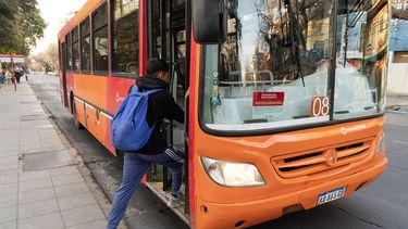 La detención se produjo en el interior de un colectivo del Grupo 200 (imagen ilustrativa) La detención se produjo en el interior de un colectivo del Grupo 200 (imagen ilustrativa)