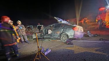 Grave accidente vial en Potrerillos: un muerto y personas atrapadas en la Ruta 7. Grave accidente vial en Potrerillos: un muerto y personas atrapadas en la Ruta 7.