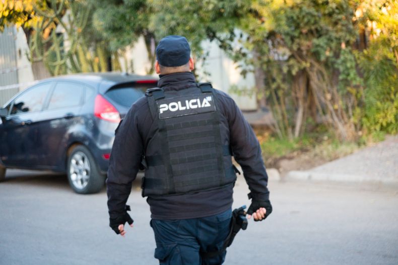 Los dólares, los pesos y las alhajas estaban ocultos en una caja fuerte.&nbsp;